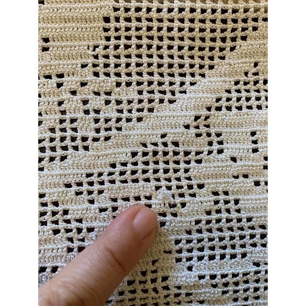 Vintage Hand Crochet Filet Lace Peacock Table Runner Off White Cotton 22x24